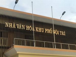chữ nổi Inox gương vàng tại nhà văn hóa khu phố Nội Trì