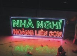 biển quảng cáo LED vẫy nhà nghỉ
