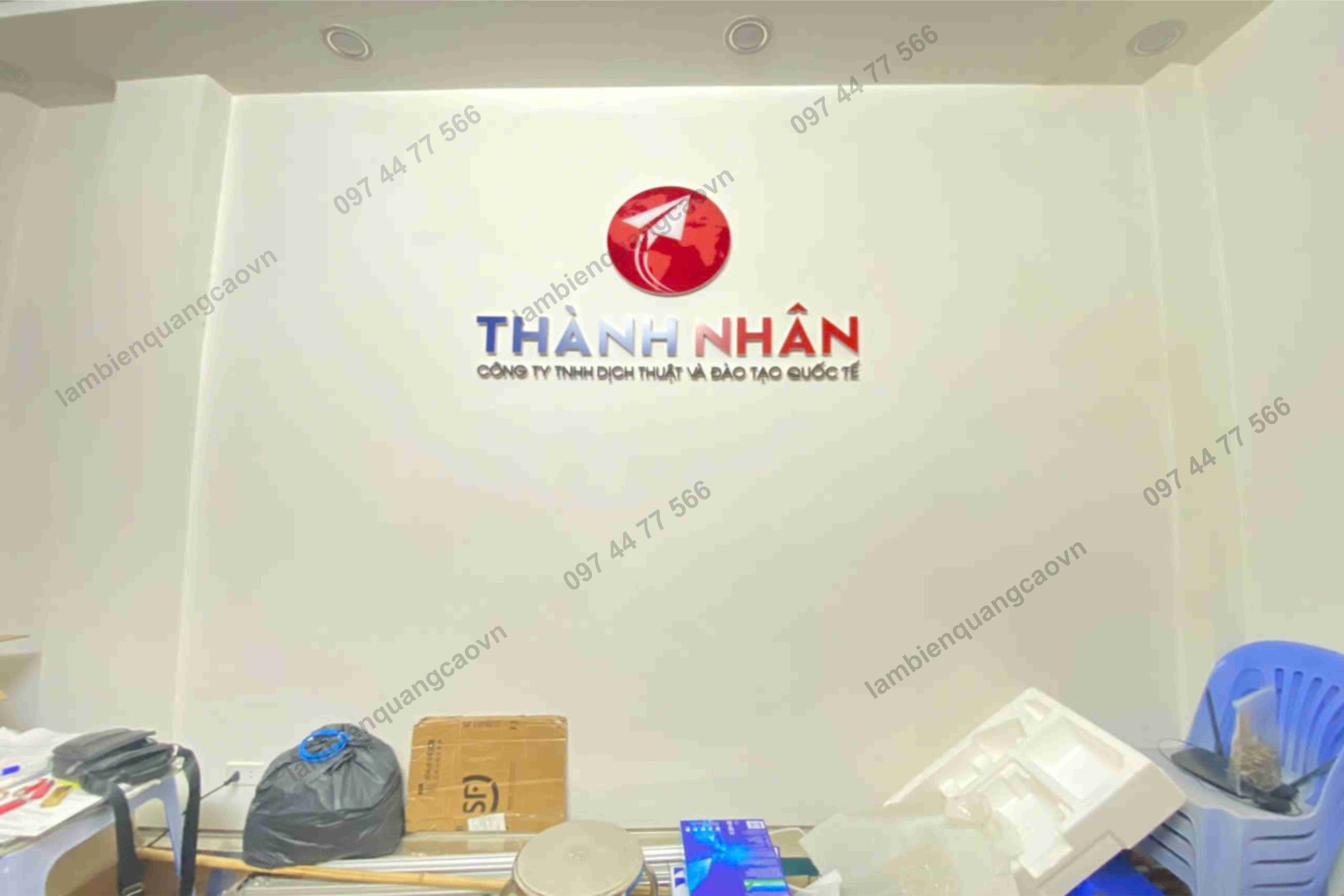 lam logo backdrop van phong tai dong anh 2026